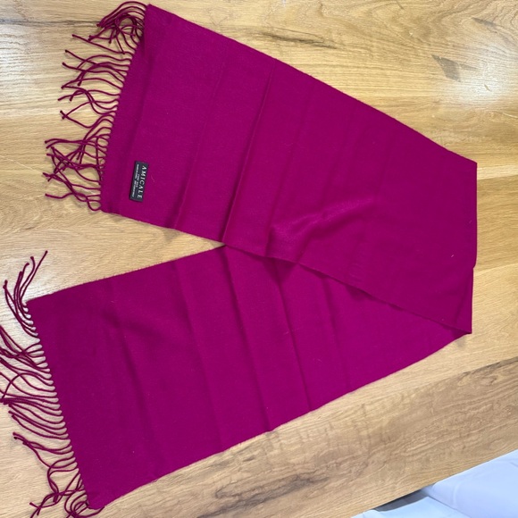 Amicale 100% silk scarf magenta, berry pink, fuscia with fringe detail - EUC - Picture 10 of 11